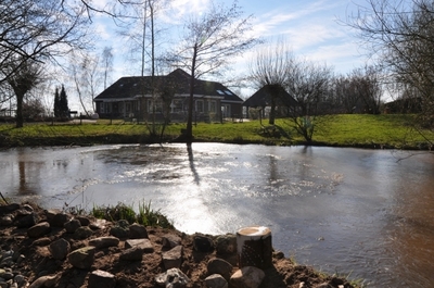 Zicht op Elohim Centre.jpg